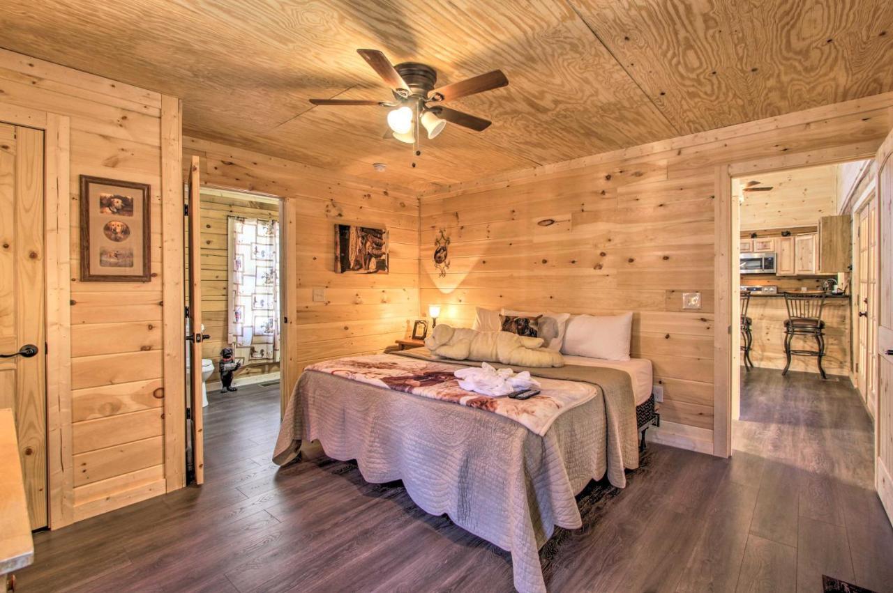 The Phoenix Cabin With Hot Tub In Gatlinburg! Экстерьер фото