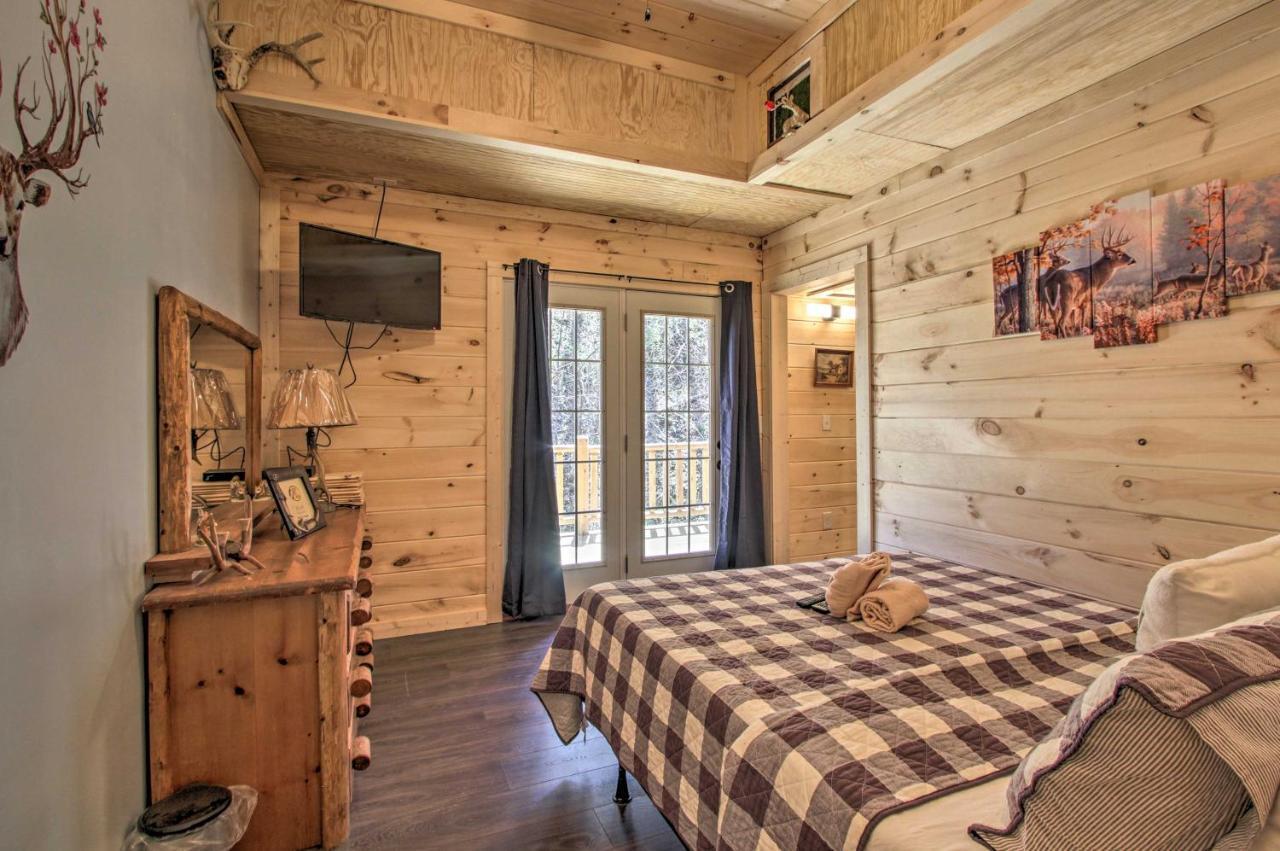 The Phoenix Cabin With Hot Tub In Gatlinburg! Экстерьер фото