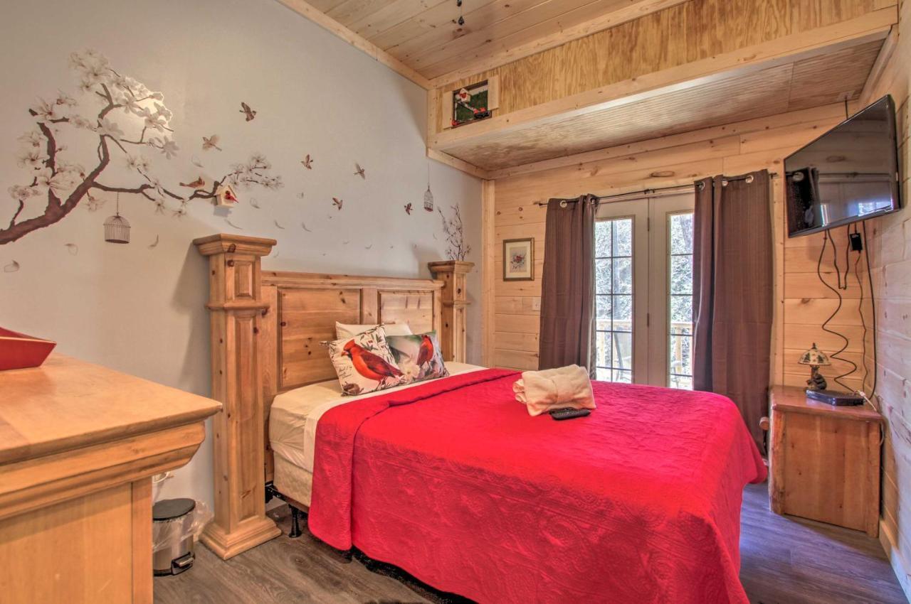 The Phoenix Cabin With Hot Tub In Gatlinburg! Экстерьер фото
