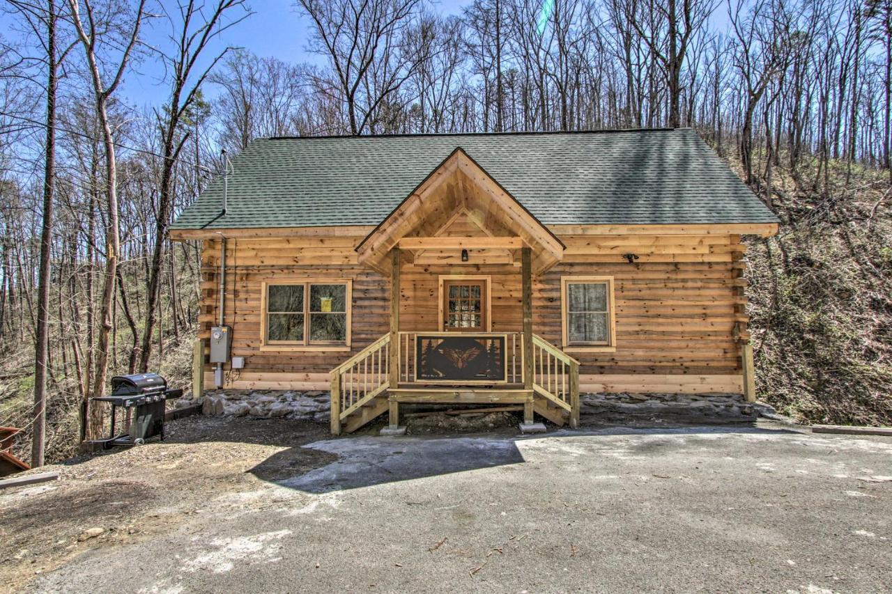 The Phoenix Cabin With Hot Tub In Gatlinburg! Экстерьер фото