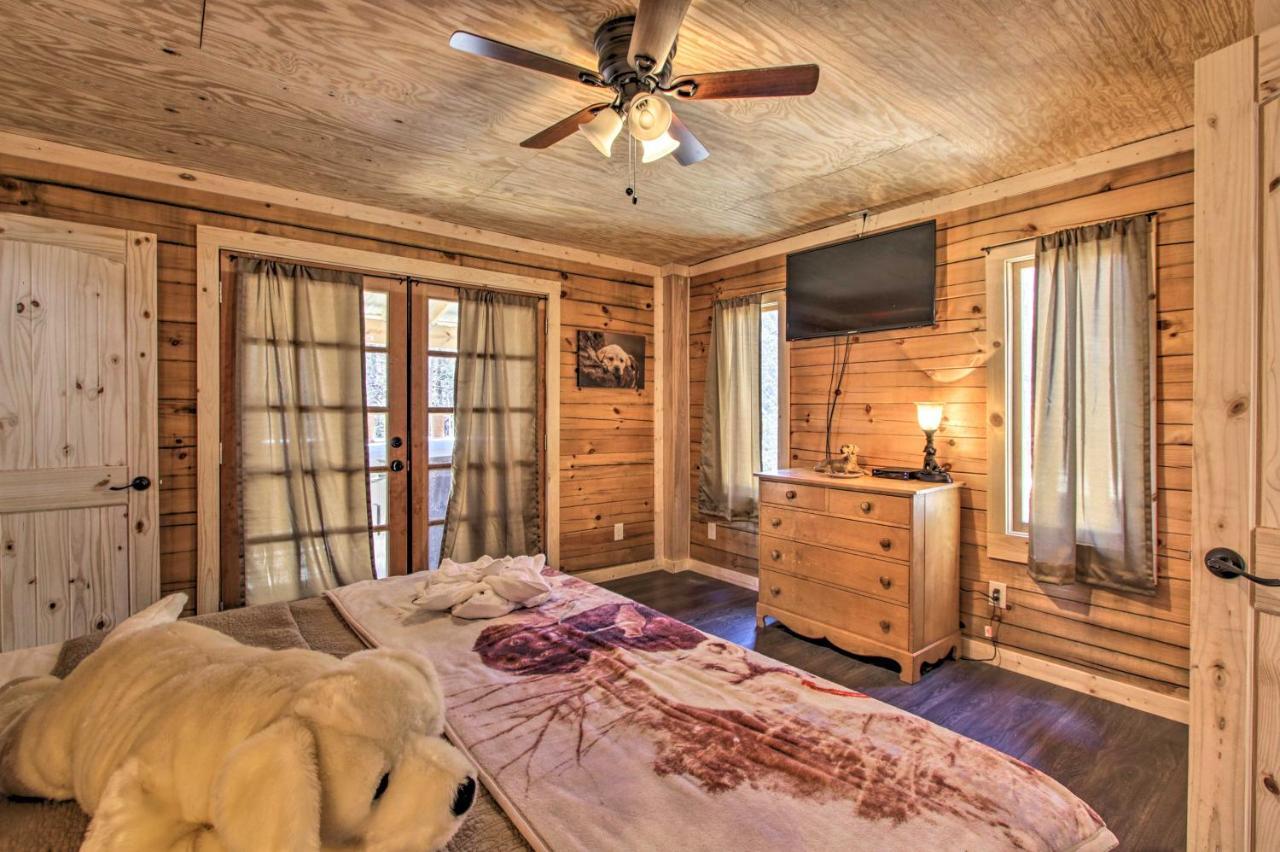 The Phoenix Cabin With Hot Tub In Gatlinburg! Экстерьер фото