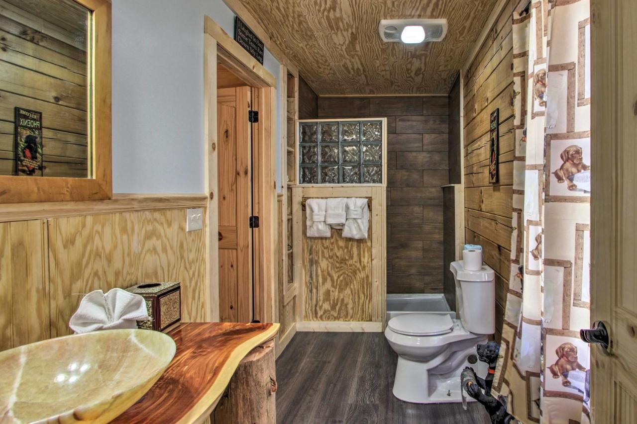 The Phoenix Cabin With Hot Tub In Gatlinburg! Экстерьер фото